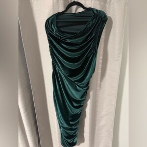 PLT Emerald Green Velvet Ruched One Shoulder Midi Dress
